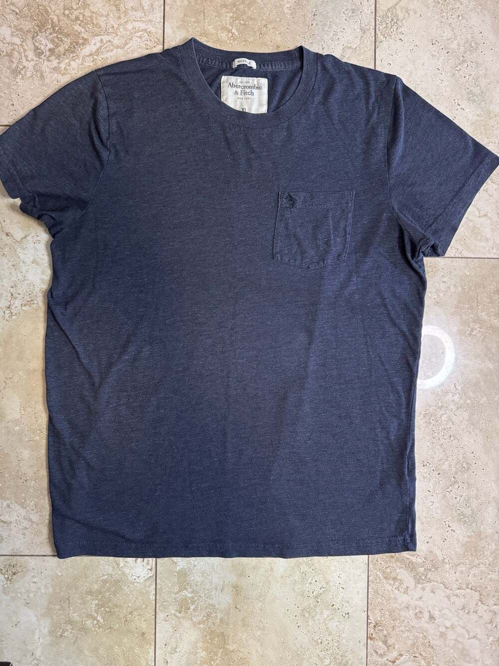 Abercrombie & Fitch Muscle Fit Crew Neck Pocket T-Shirt
